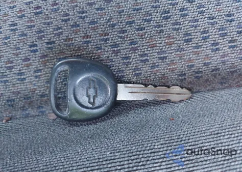 2003 Chevrolet Silverado 1500 Ls из США, поврежденный, VIN 2GCEC19T631288034